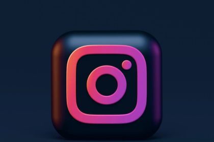 Instagram now lets you add a unique caption to each carousel slide